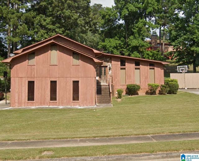 1137 Circle Trl, Birmingham, AL 35214 - exterior space featuring fence and a lawn