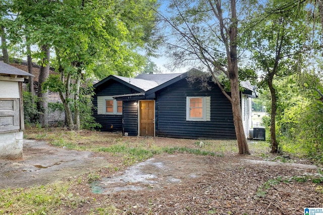 408 5th Pl, Birmingham, AL 35214 - view of front of property featuring central AC