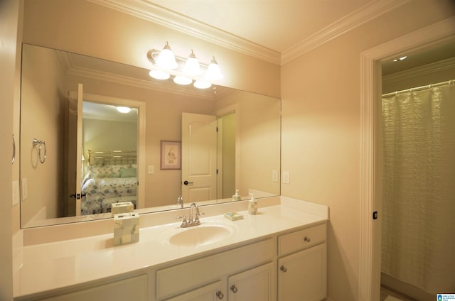 full bathroom with ensuite bathroom, vanity, and crown molding