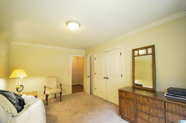 living area with ornamental molding, light colored carpet, and baseboards