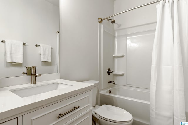 2213 3rd Ave S, Irondale, AL 35210 - full bath featuring toilet, shower / bath combination with curtain, and vanity