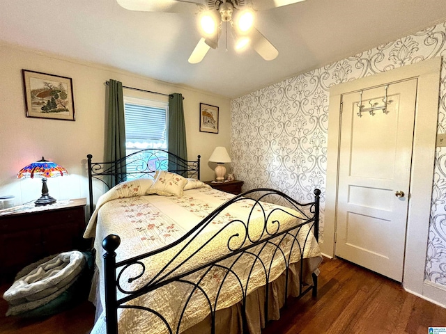 1080 Garmon Rd, Gadsden, AL 35901 - bedroom with wallpapered walls, wood finished floors, and ceiling fan