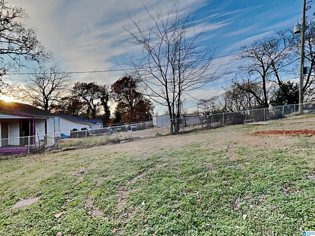 1424 33rd St, Ensley, Birmingham, AL 35218 - view of yard