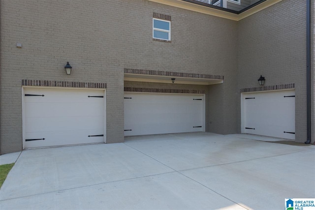 4731 Mcgill Ct, Hoover, AL 35226 - garage with driveway