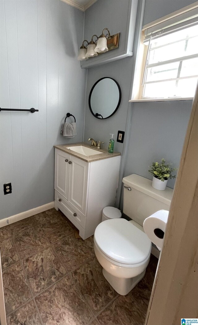 2020 Warrior Jasper Rd, Warrior, AL 35180 - bathroom with toilet and vanity