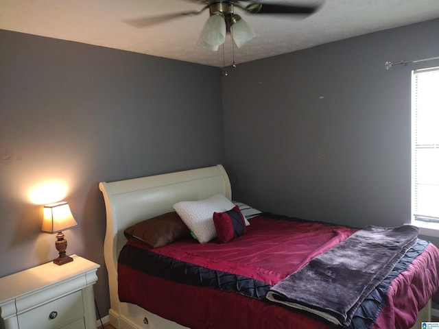 bedroom featuring a ceiling fan
