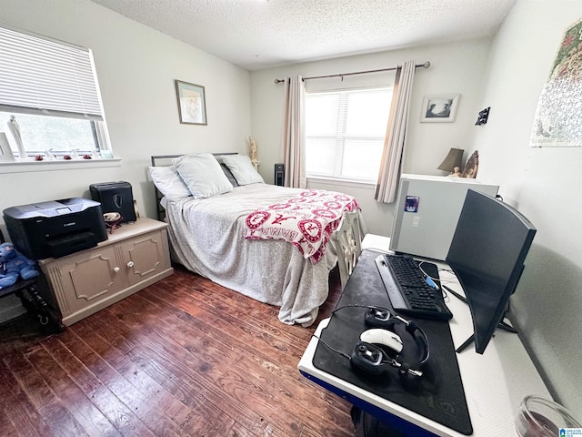 18981 Remlap Dr, Remlap, AL 35133 - bedroom with dark wood-style floors and a textured ceiling