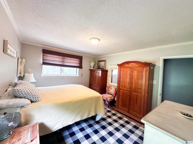 18981 Remlap Dr, Remlap, AL 35133 - bedroom with ornamental molding and a textured ceiling