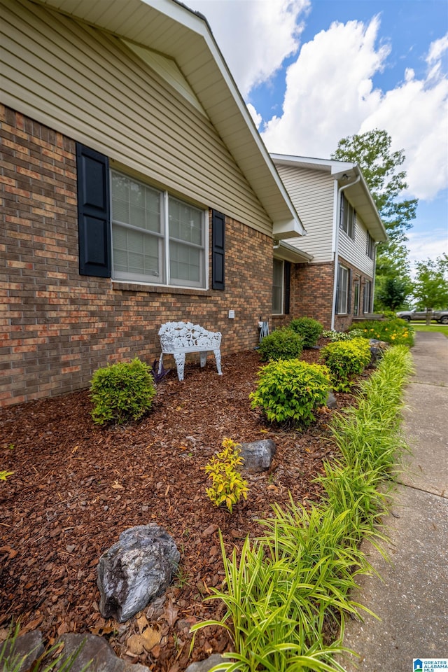 994 Comanche Trl, Anniston, AL 36206 - view of side of property featuring brick siding