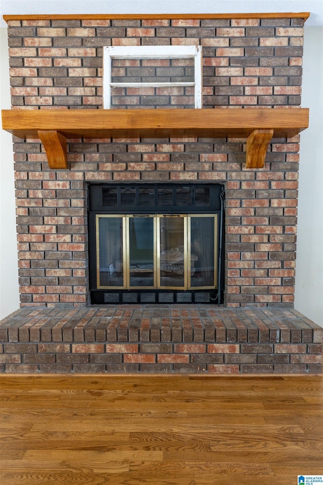 994 Comanche Trl, Anniston, AL 36206 - detailed view of wood finished floors