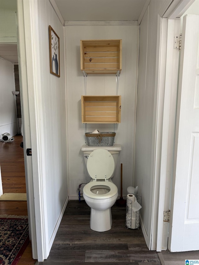 829 Higgs Dr, Adger, AL 35006 - bathroom featuring wood finished floors, toilet, and baseboards