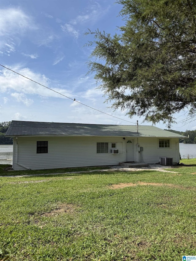829 Higgs Dr, Adger, AL 35006 - back of property featuring cooling unit and a lawn