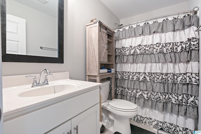 984 Knobloch Ln, Moody, AL 35004 - full bathroom with toilet, vanity, and a shower with curtain