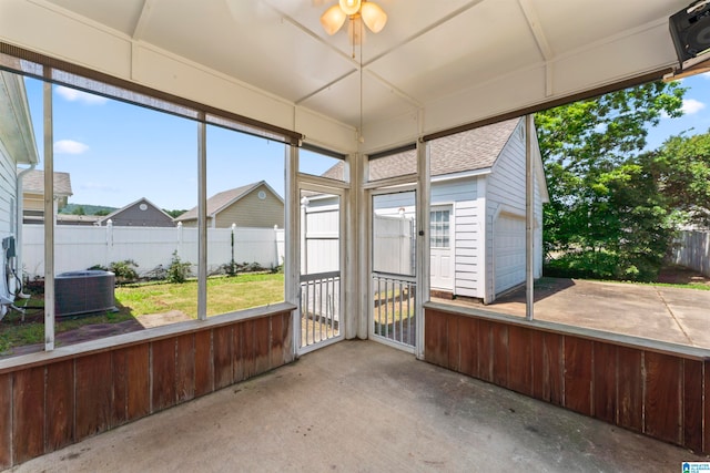 5029 Kelly Creek St, Moody, AL 35004 - unfurnished sunroom featuring a ceiling fan