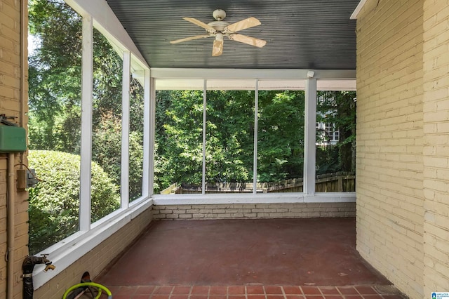 1479 Milner Cres S, Birmingham, AL 35205 - unfurnished sunroom featuring ceiling fan
