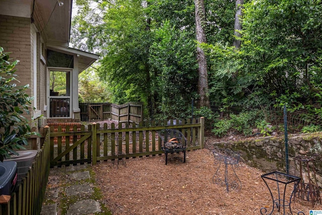 1479 Milner Cres S, Birmingham, AL 35205 - view of yard featuring fence