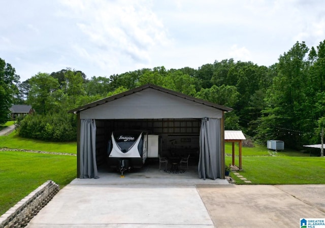 3455 Self Creek Rd, Warrior, AL 35180 - detached garage with driveway