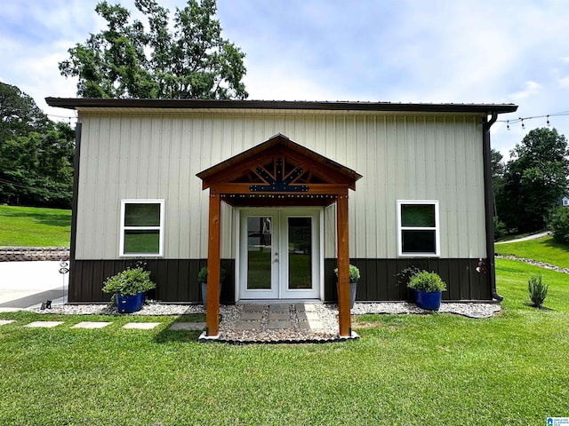 3455 Self Creek Rd, Warrior, AL 35180 - view of front of home with french doors and a front lawn