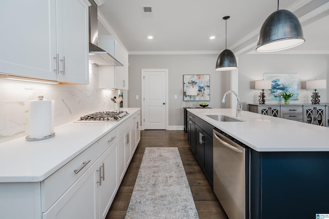 3104 Simms Lndg, Pelham, AL 35124 - kitchen with appliances with stainless steel finishes, a sink, decorative backsplash, light countertops, and crown molding
