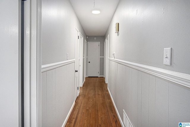 6365 Pocahontas Rd, Bessemer, AL 35022 - hallway featuring wood finished floors and wainscoting