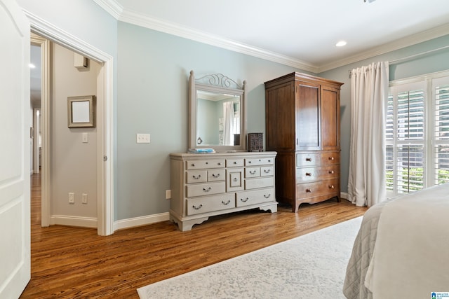 1048 Eagle Hollow Dr, Birmingham, AL 35242 - bedroom featuring wood finished floors, multiple windows, baseboards, ornamental molding, and recessed lighting