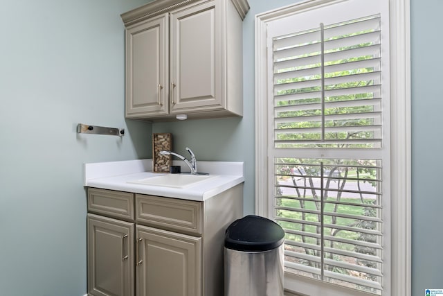 1048 Eagle Hollow Dr, Birmingham, AL 35242 - washroom with a sink