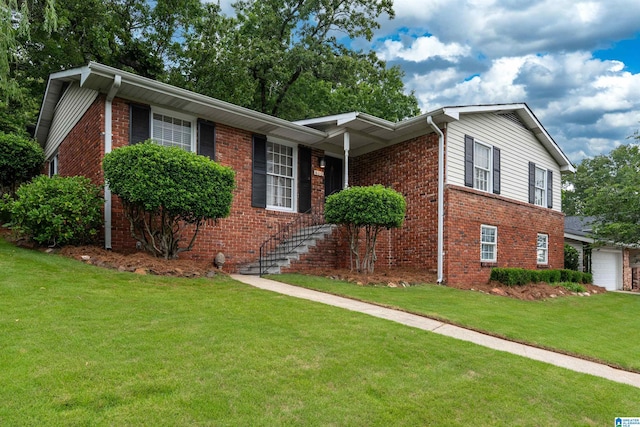 400 Art Hanes Blvd, Birmingham, AL 35213 - view of front facade featuring brick siding and a front yard