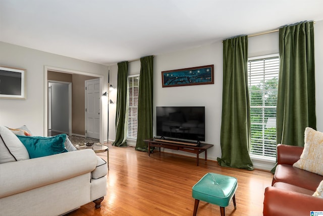 400 Art Hanes Blvd, Birmingham, AL 35213 - living room with light wood finished floors