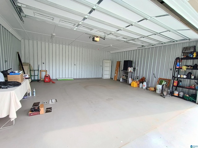 335 Shady Hollow Ln, Talladega, AL 35160 - garage featuring a garage door opener