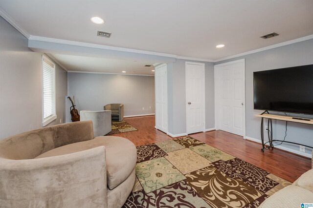 3309 Eaton Rd, Mountain Brook, AL 35223 - living room featuring ornamental molding, wood finished floors, baseboards, recessed lighting, and ornate columns