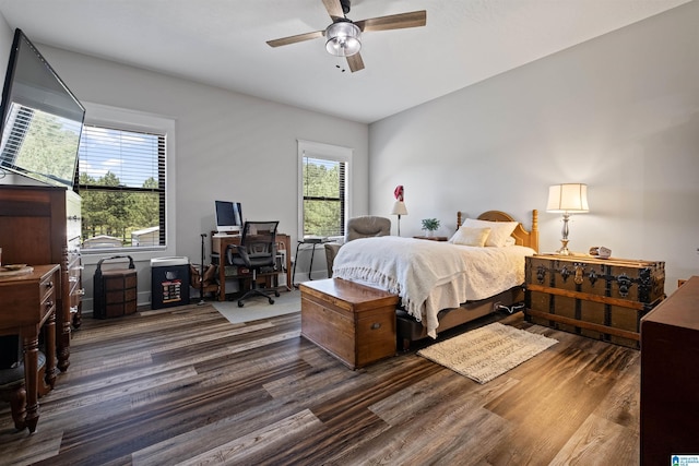 185 Meadowbrook Dr, Piedmont, AL 36272 - bedroom with dark wood finished floors, a desk, and ceiling fan