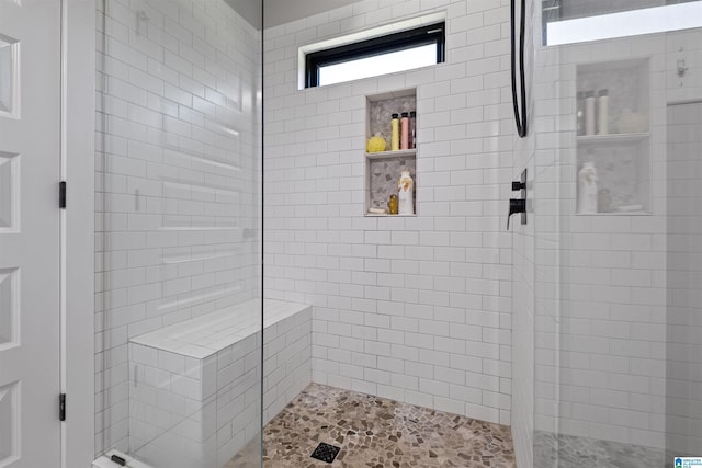 185 Meadowbrook Dr, Piedmont, AL 36272 - bathroom featuring a tile shower