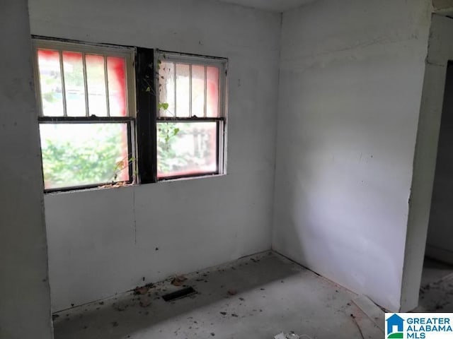 5105 Georgia Rd, Birmingham, AL 35212 - view of empty room