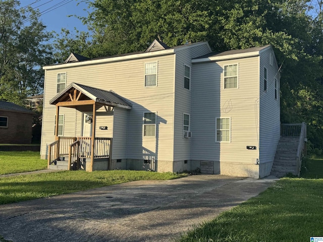 804 Elm Ave, Gadsden, AL 35903 - view of front of home with crawl space and a front yard