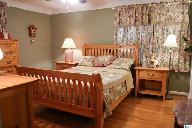 3908 Cloverdale Rd, Anniston, AL 36207 - bedroom with wood finished floors and baseboards