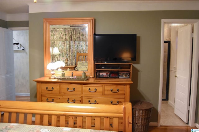 3908 Cloverdale Rd, Anniston, AL 36207 - bedroom featuring baseboards