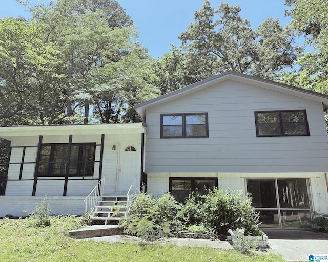 1332 4th Way NW, Center Point, AL 35215 - tri-level home featuring brick siding and entry steps