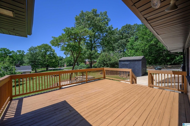 732 Highland Ave, Birmingham, AL 35206 - wooden terrace featuring view of wooded area