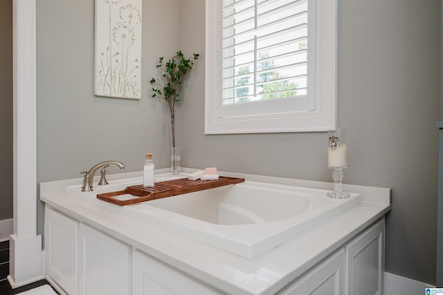 2021 Kinzel Ln, Birmingham, AL 35242 - bathroom with a garden tub