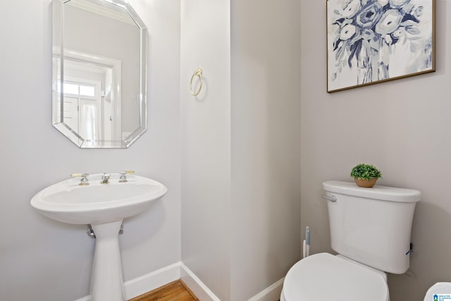 1709 Wakefield Dr, Hoover, AL 35216 - half bath with toilet and baseboards