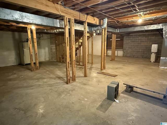 2301 Hathaway Heights Rd, Anniston, AL 36207 - unfinished below grade area featuring refrigerator