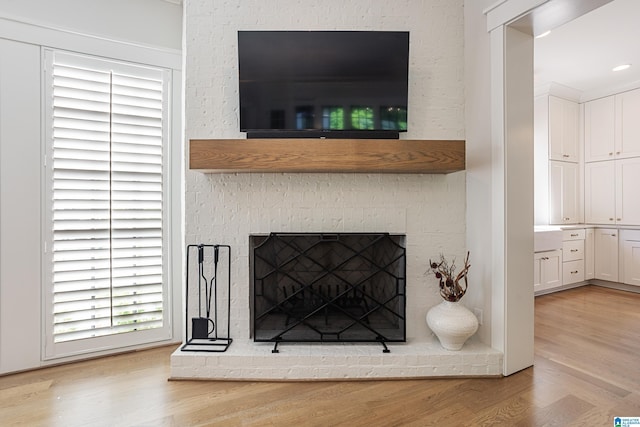 3 Troon, Birmingham, AL 35242 - detailed view of wood finished floors and a fireplace