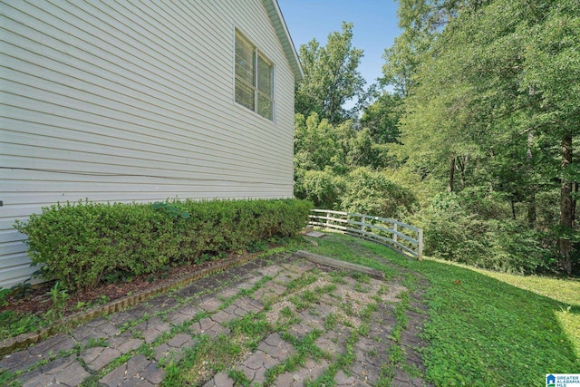 1056 Cardinal Cir, Hueytown, AL 35023 - view of yard