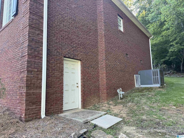 200 Quail Ridge Rd, Oneonta, AL 35121 - view of home's exterior featuring brick siding and cooling unit