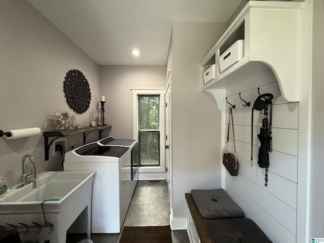 171 Sweetwater Dr, Wedowee, AL 36278 - washroom with washer and clothes dryer and recessed lighting
