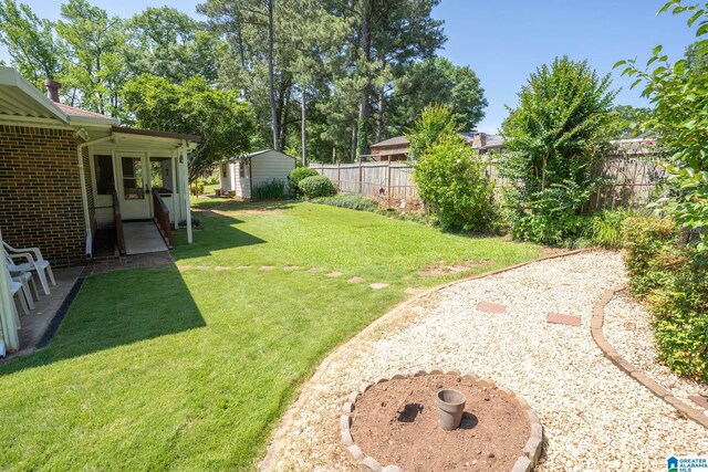 3332 Berry Dr, Hueytown, AL 35023 - view of yard