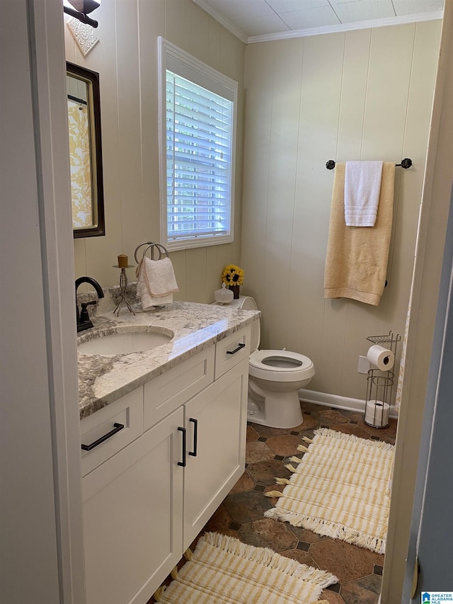 5769 Eastern Valley Rd, Mccalla, AL 35111 - bathroom with vanity, crown molding, and toilet