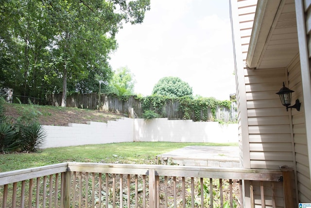 1214 Wildoak Dr, Anniston, AL 36206 - view of yard featuring a deck