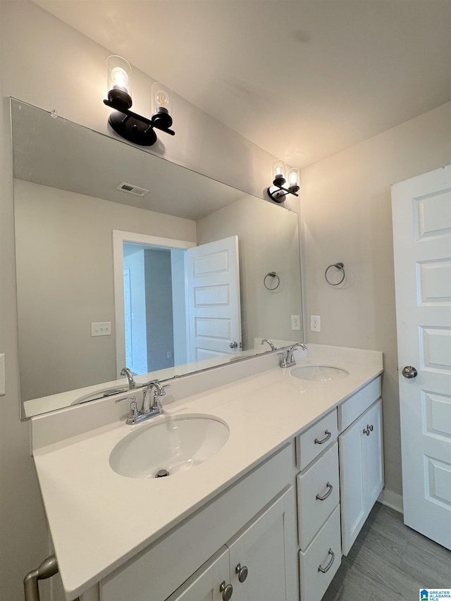 115 Ridgeview Cir, Jemison, AL 35085 - full bath featuring double vanity