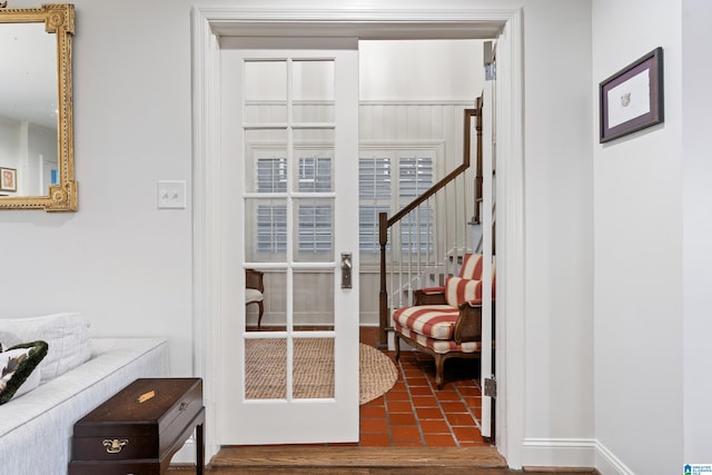409 Euclid Ave, Mountain Brook, AL 35213 - hallway featuring brick flooring